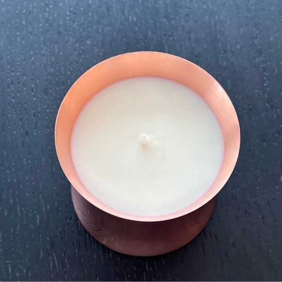 Tom Dixon London Medium Candle - Rose Gold - Picture 6 of 6